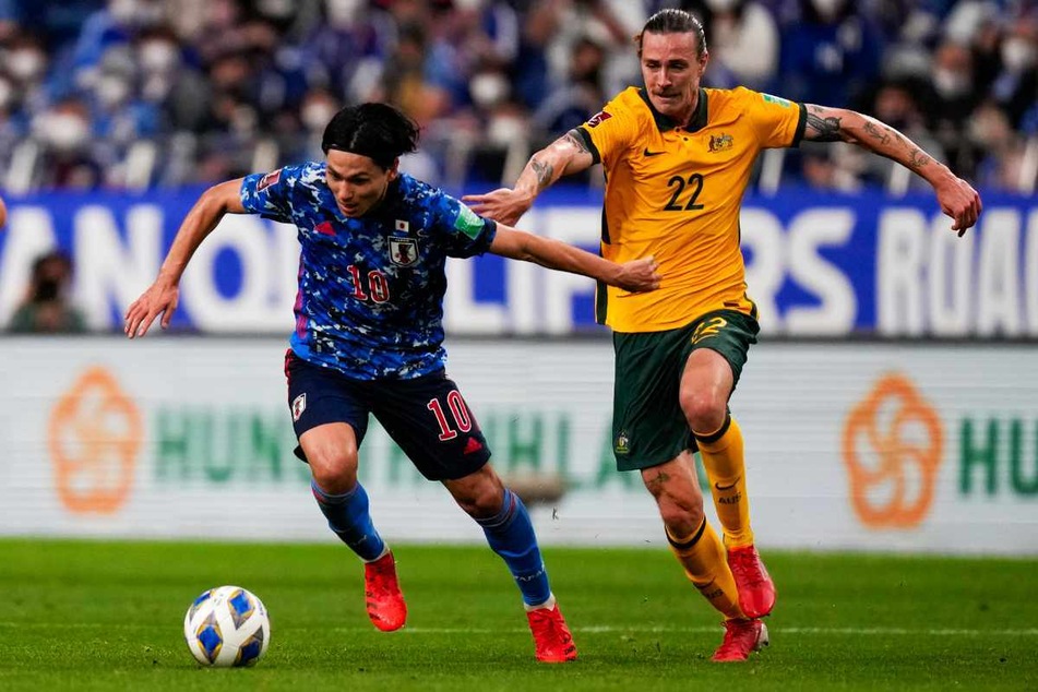 Jackson Irvine (28, rechts) musste mit Australien gegen Japan ran und verlor erstmals nach elf Siegen in der WM-Qualifikation wieder eine Partie.