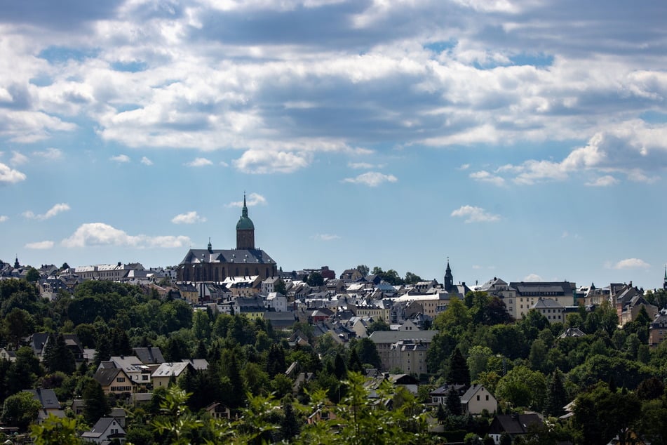 Die Stadt Annaberg-Buchholz könnte ab 2027 eine direkte Zugverbindung nach Leipzig bekommen.