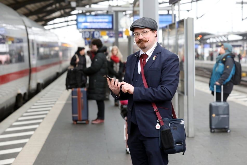 Als Kundenbetreuer (m/w/d) sorgst Du mit Deiner freundlichen Art für eine angenehme Reise der Fahrgäste.