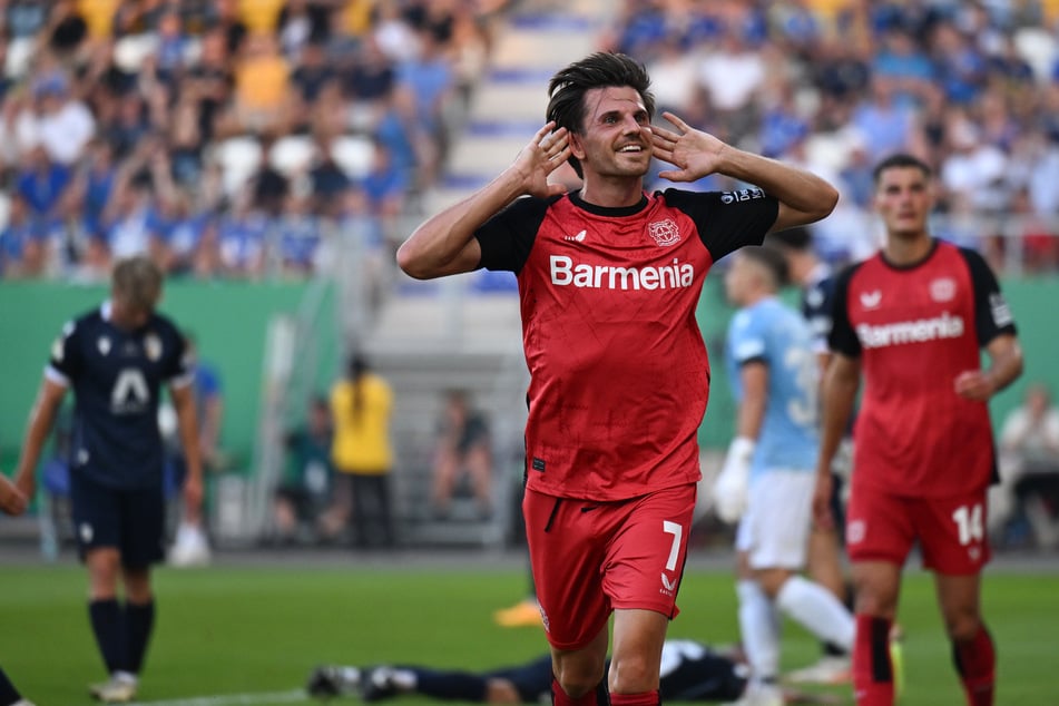 Jonas Hofmann (32) bejubelt den Siegtreffer gegen Carl Zeiss Jena.