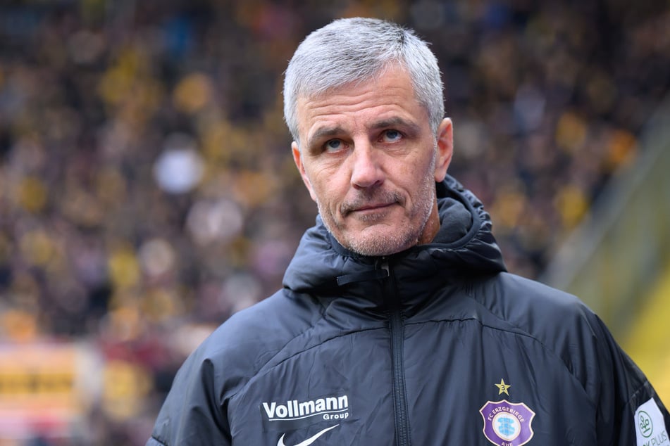 Jens Härtel ist der aktuelle Cheftrainer von Erzgebirge Aue