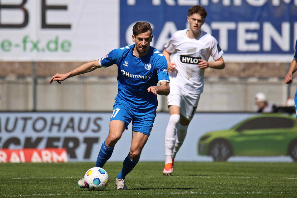 Dynamo hat wohl Alexander Nollenberger (v.) im Auge. Derzeit spielt er beim 1. FC Magdeburg, kommt dort aber eher selten zum Zug.