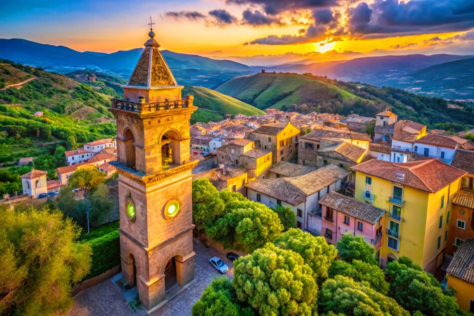 Malerische Dörfer, enge Gassen und unvergessliche Kulinarik warten im schönen Cefalù.