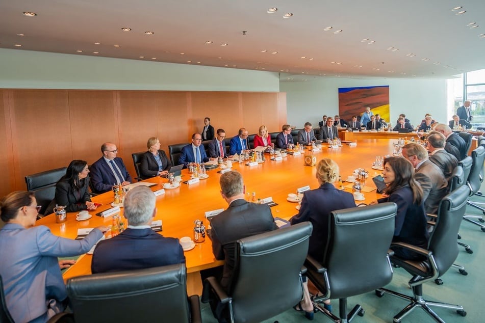 Das Bundeskabinett hat die Einkommensteuerreform der schwarz-roten Koalition auf den Weg gebracht.