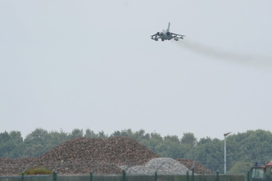 "Die Flugzeuge haben ihre Waffen gegen feindliche Objekte eingesetzt", erklärte Polens Verteidigungsminister Wladyslaw Kosiniak-Kamysz.