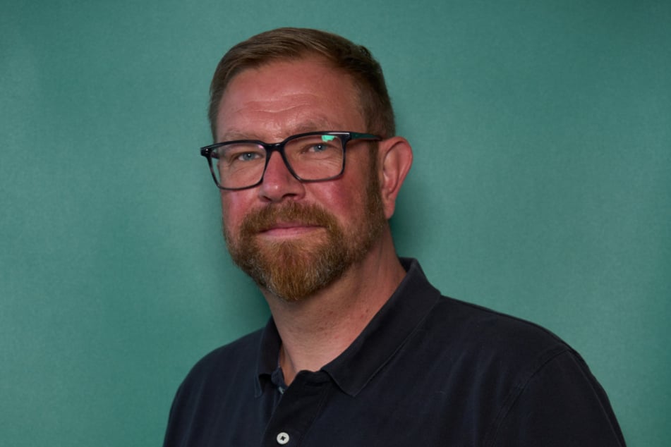 Mike Rösler (43), Betriebsrats-Chef von VW Sachsen weiß, wie sehr die Mitarbeiterinnen und Mitarbeiter mit Zukunftsängsten zu kämpfen haben.