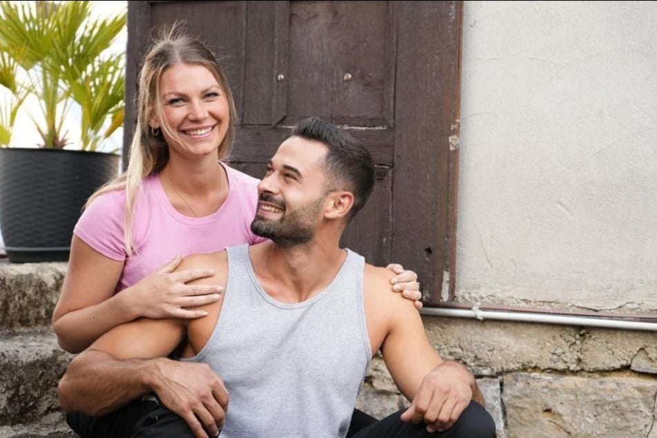 Kerrin Grapengeter (28) und Bastian Stürmer (25) sind inzwischen schon sechs Monate zusammen.