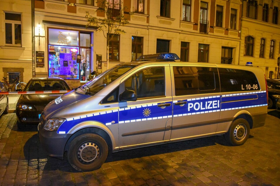 Die Kochstraße musste am Sonntagabend von der Polizei gesperrt werden.