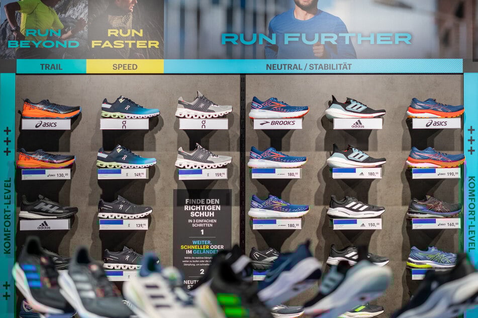 Sportschuhe, Bekleidung und Zubehör sind hier gerade so günstig wie nie