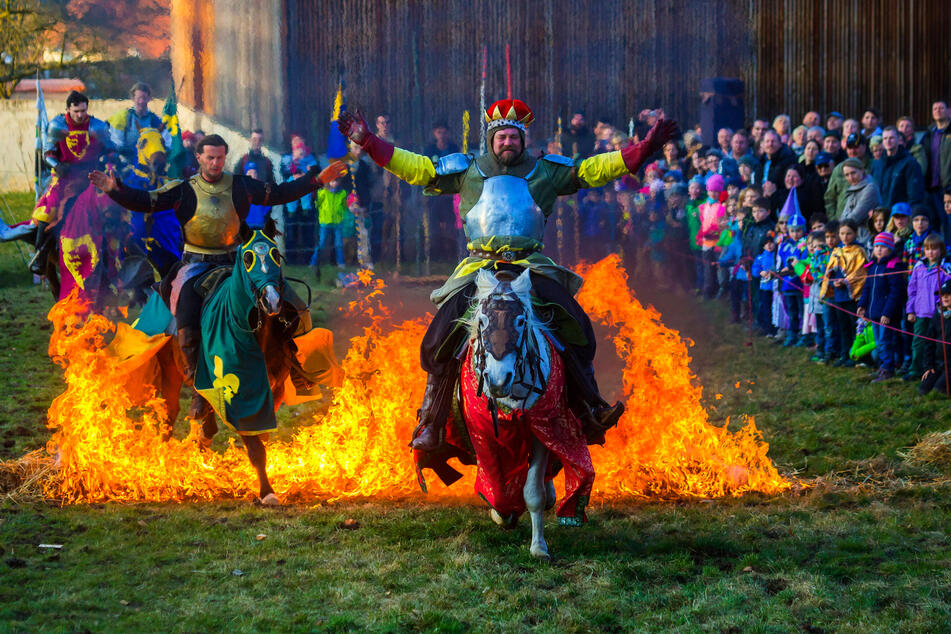 Eine Feuershow erwartet die Mittelalter-Fans.