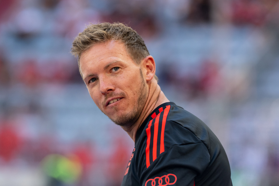 FC-Bayern-Coach Julian Nagelsmann (35) schwärmt für die Leistungen des 19-Jährigen.