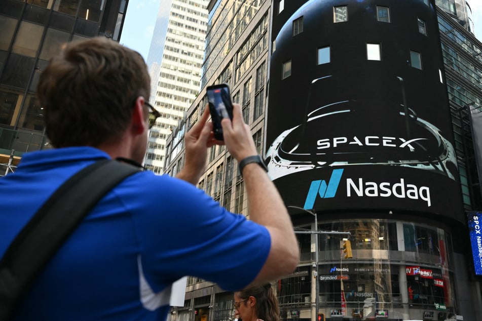 SpaceX shares continued to surge on Tuesday to lift the company above Amazon in market value.
