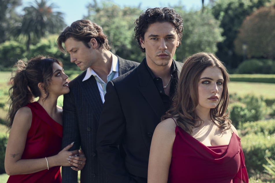 Mika Abdalla (26, v.l.), Stephen Kalyn (28), Belmont Cameli (28) und Ella Bright (19) sind die Stars von "Off Campus".