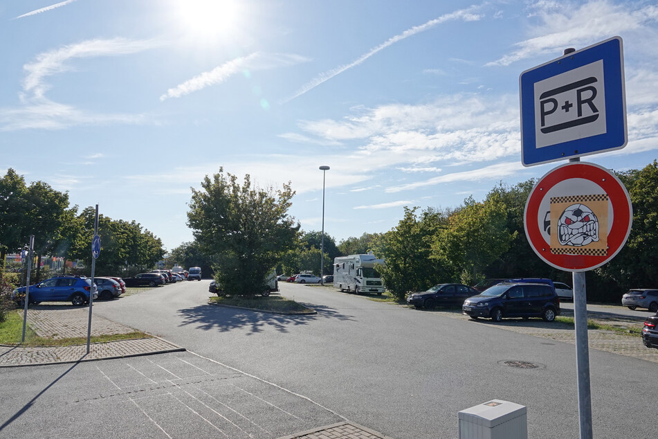 Auf diesem Parkplatz schlug die Polizei am Donnerstag zu.