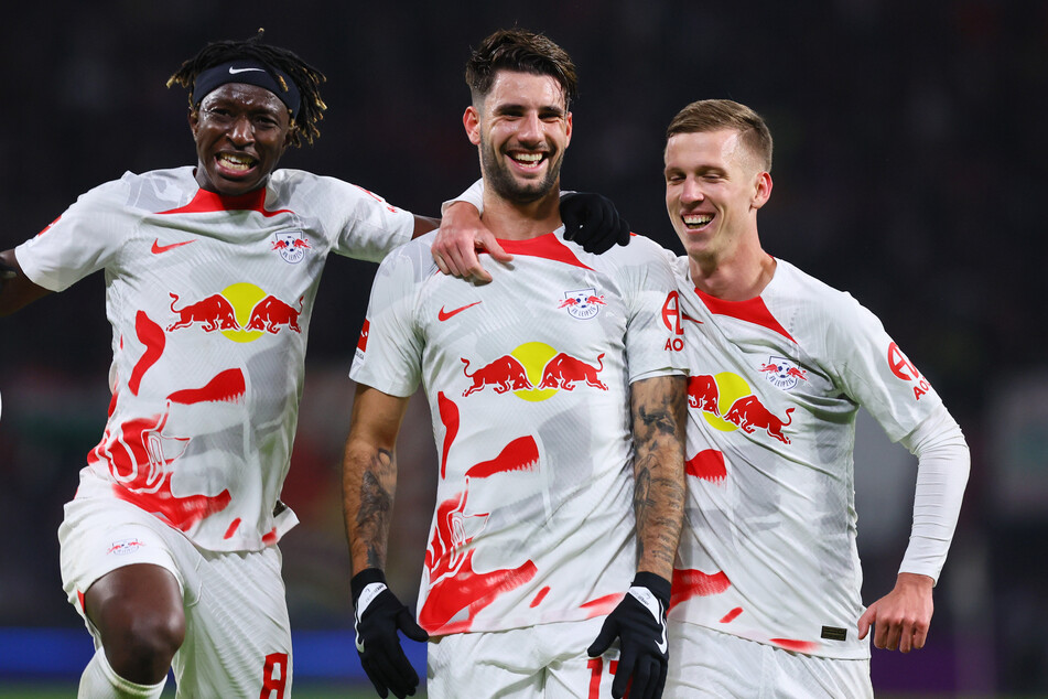 Haben gut lachen: RB Leipzigs Kicker nach dem 1:0-Treffer gegen den VfB Stuttgart.