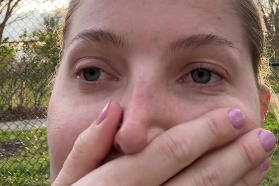 Grace Howe ist entsetzt von der Situation.