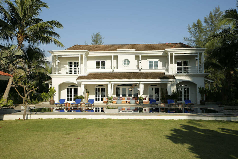 Die zwölf Promis hausen wieder in der 400-Quadratmeter-Villa auf Phuket.