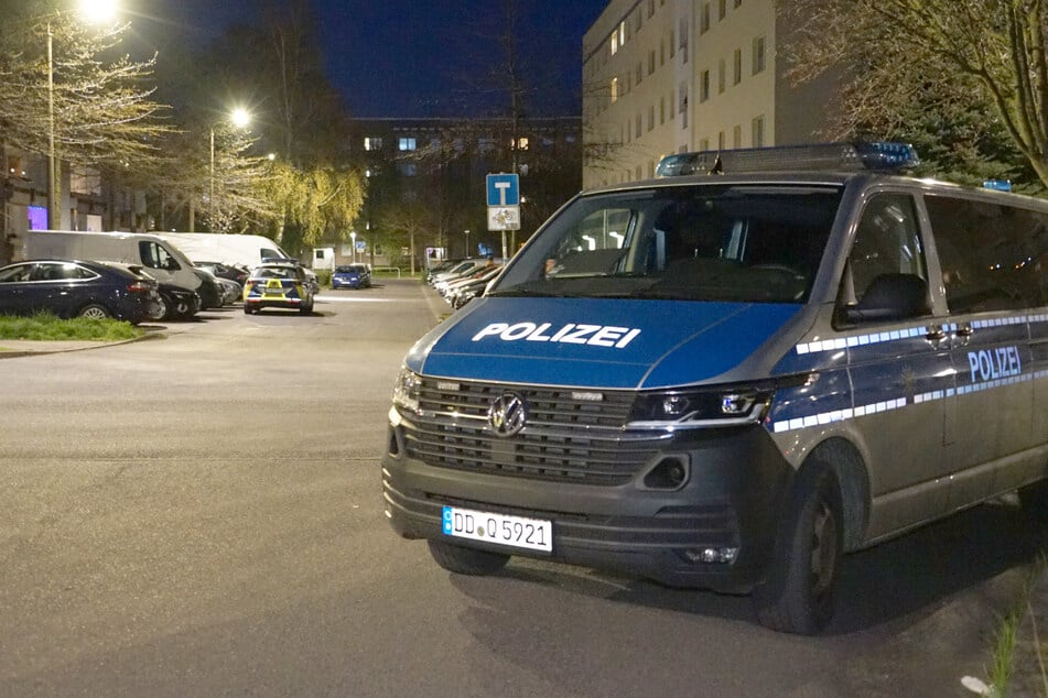 Leipzig: Blutiger Streit in Paunsdorf: 18-Jähriger sticht auf 30-Jährigen ein