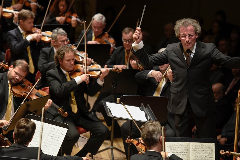 Dresden: Konzertabsagen, auch Dresden ist betroffen: Dirigent Welser-Möst an Krebs erkrankt