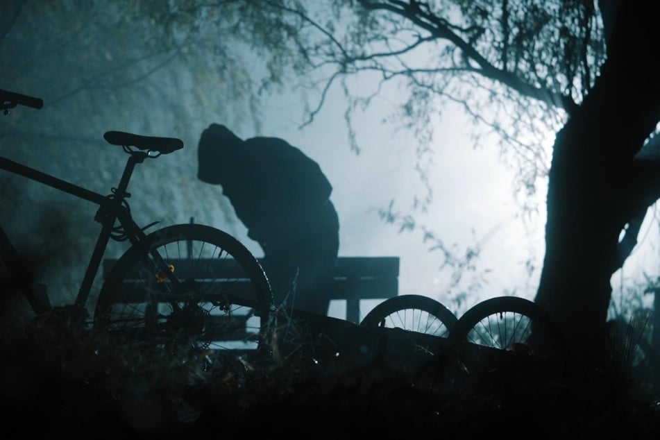 Mit dem Rad fuhr der damals 25-jährige Sven B. zu dem Angelteich und entledigte sich dort der Leiche. (Symbolfoto)