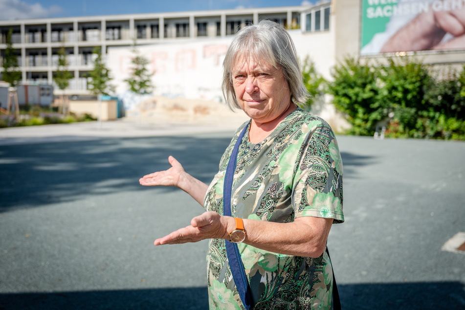 Passantin Marina Voigt (66) findet keinen Gefallen an dem Platz.