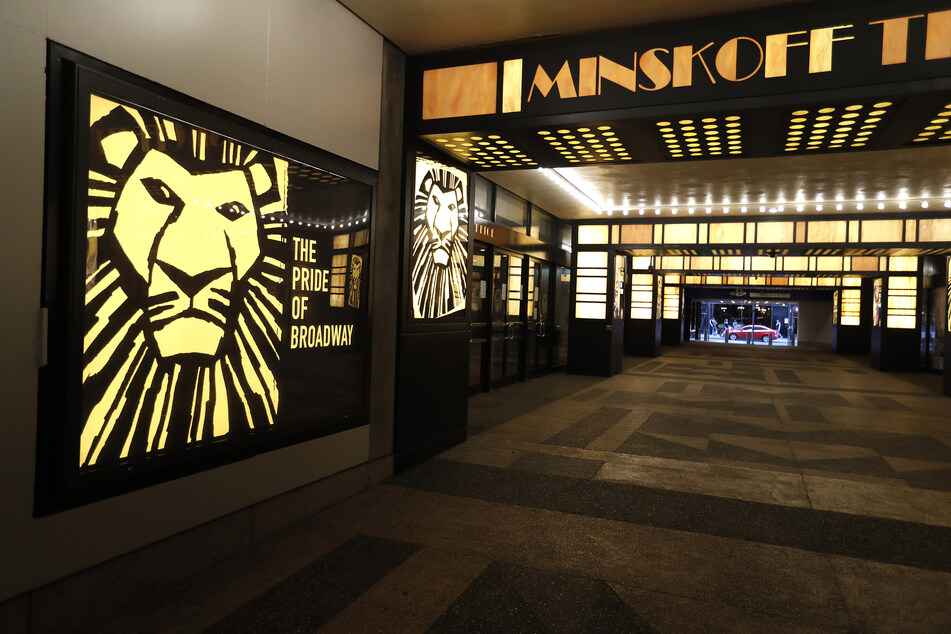 Das Minskoff Theatre, in dem das Musical "The Lion King" läuft, ist geschlossen. Im berühmtesten Theaterviertel der Welt bleiben wegen des Coronavirus in diesem Jahr die Lichter aus.
