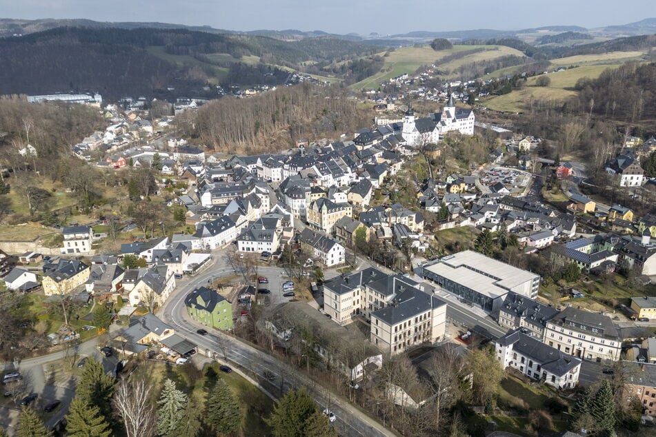 Die Stadt Schwarzenberg (15.600 Einwohner) liegt mitten im Erzgebirge.