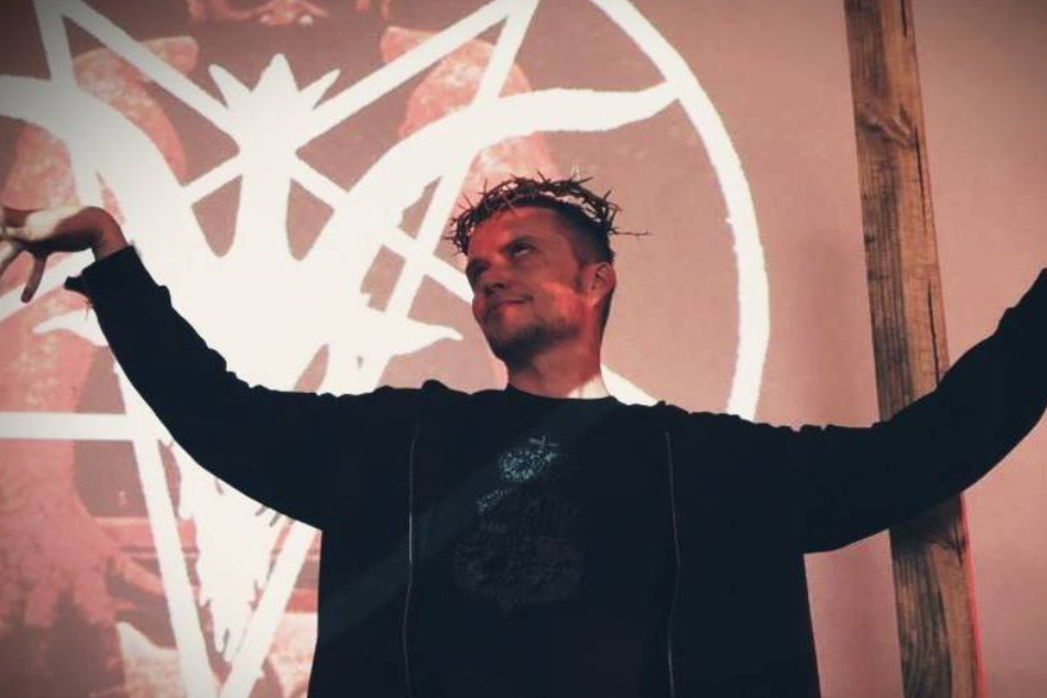 Satanisten-Priester Lucien Greaves will sich nicht einschüchtern lassen. Was jetzt zählt, seien Spenden, betont er.