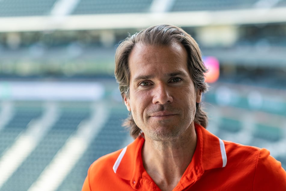 Tennis-Star Tommy Haas (48) wagt sich für "Eating with my Ex VIP" erstmals in ein großes Reality-TV-Format.