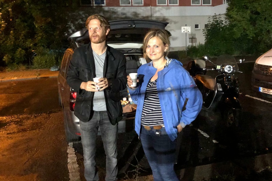 Baubürgermeister Michael Stötzer und Susan Einhorn vom Hochbauamt waren in der Nacht auch vor Ort.