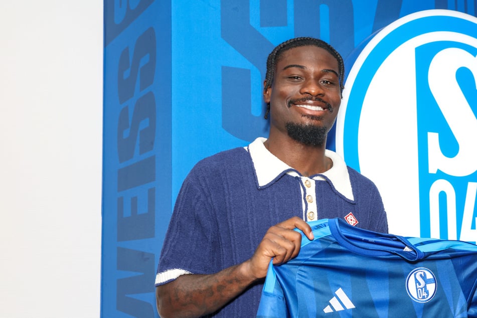 Transfermarkt im Ticker: Schalke bedient sich bei Bundesliga-Konkurrent