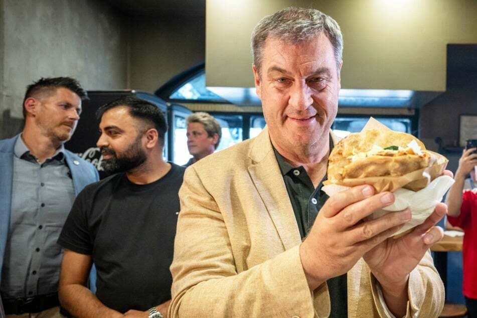 Als sich Markus Söder (58, CSU) Ende Juli 2024 mit ausgewählten Followern traf, war die Grafik für seinen Söder-Döner bereits zum Markenschutz angemeldet.