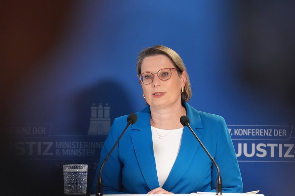 Justizministerin Stefanie Hubig (57, SPD) möchte mit einem Gesetzentwurf die Mieter in Deutschland entlasten.