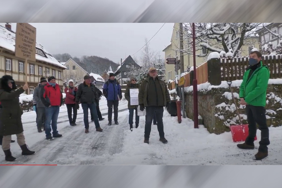 Am 10. Januar demonstrierten Querdenker vor dem Haus von Michael Kretschmer (45, CDU). Nun lädt er auch sie zum Online-Dialog. Was bürdet sich der Ministerpräsident da auf?