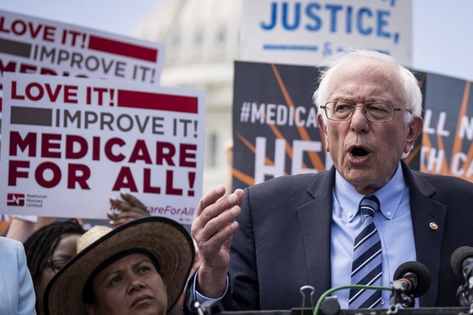 Bernie Sanders takes on pharma industry "greed" with major new report