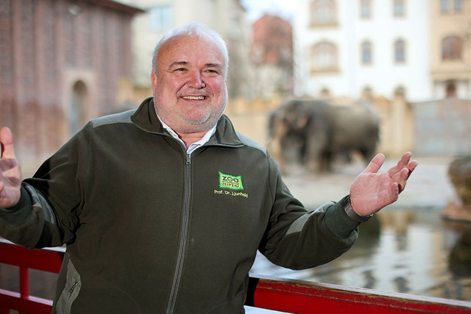 Prof. Jörg Junhold (60) bleibt bis zu seiner Rente Zoodirektor in Leipzig.
