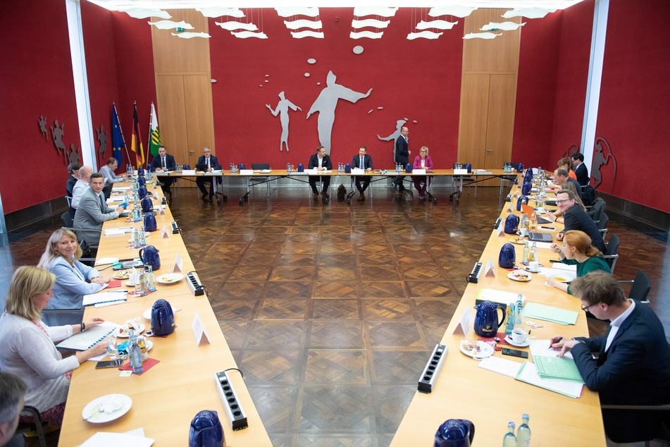 Im vergangenen Juni kam der sächsische Koalitionsausschuss noch zu einem direkten Treffen zusammen, diesmal wurde die Sitzung per Videokonferenz abgehalten.