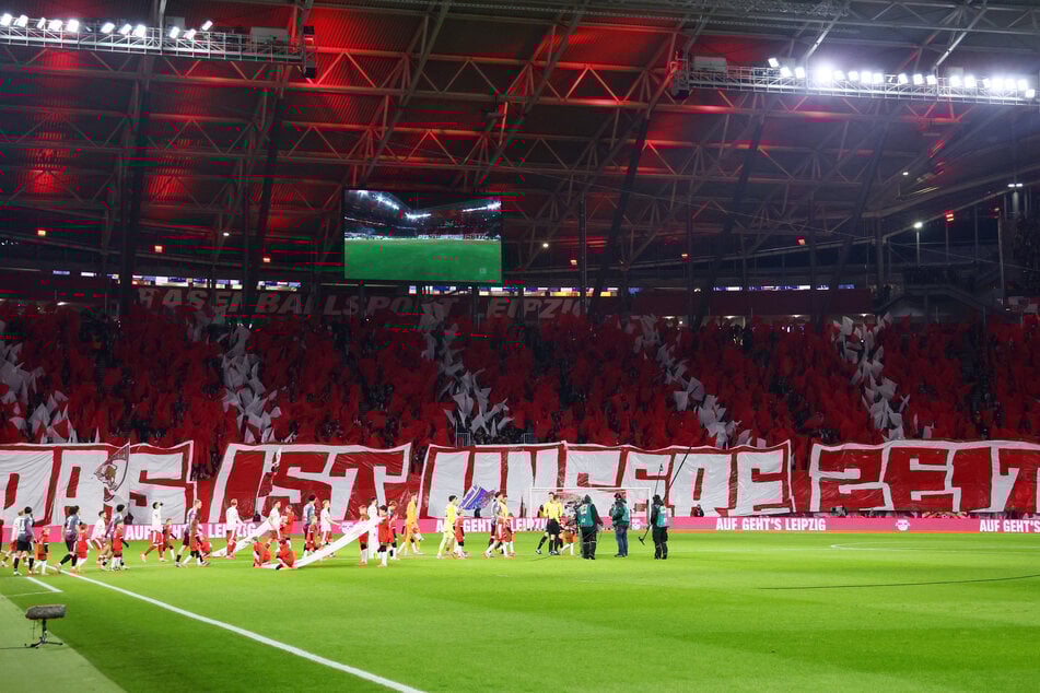 Der Fanblock zeigte eine Choreo unter dem Motto "Das ist unsere Zeit".