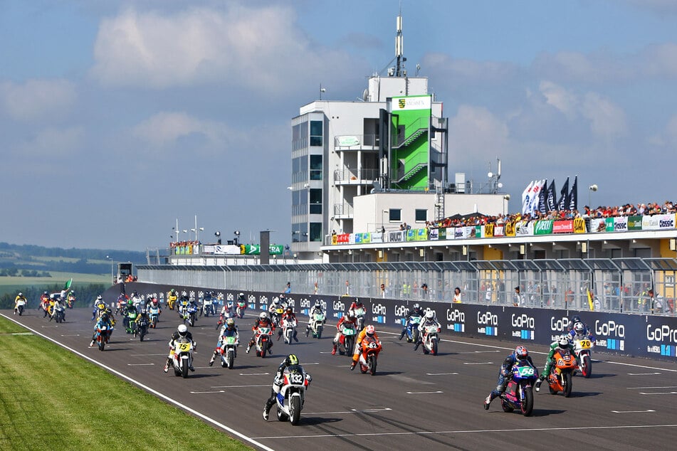 Der Motorrad-Grand-Prix wird auch in den kommenden Jahren auf dem Sachsenring stattfinden. 2021 allerdings ohne Zuschauer. (Archivbild)