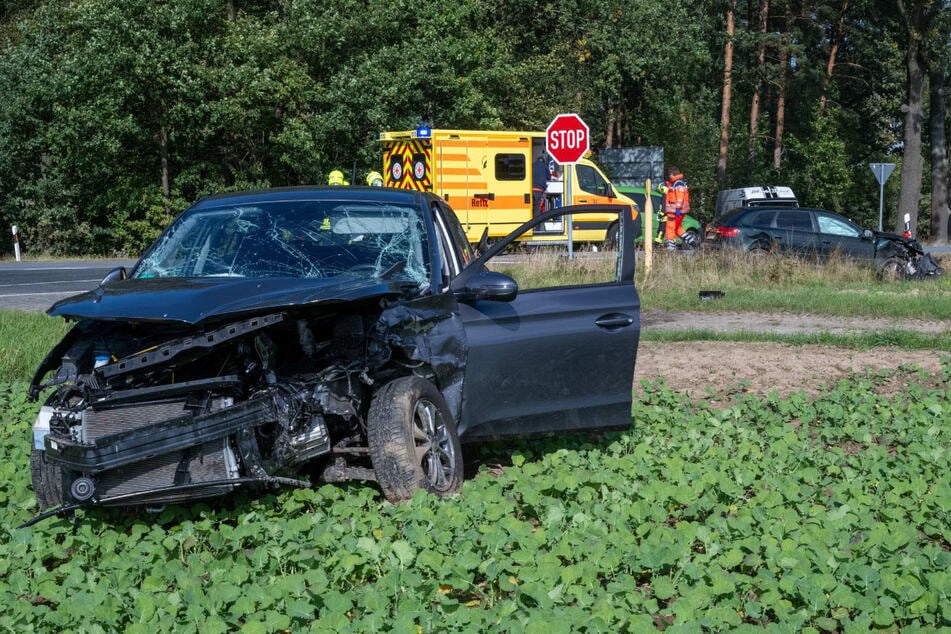 Beide Autos waren nach dem Crash nur noch Schrott.