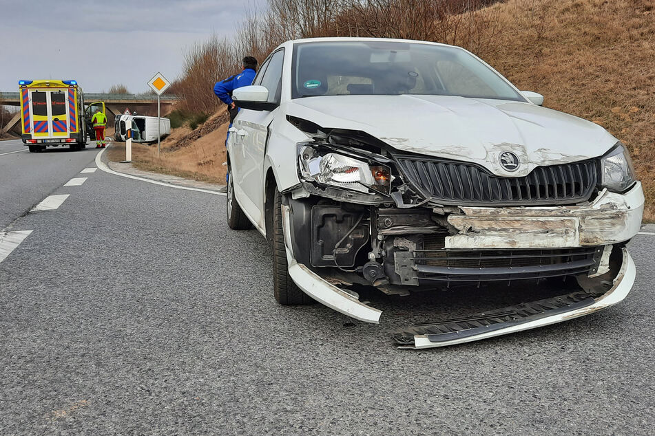 Der Skoda sah im Vergleich zum Transporter noch ganz gut aus.