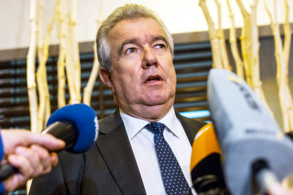 DFB-Vizepräsident Spielbetrieb Peter Frymuth bezeichnet den Beschluss als "großen und sehr wichtigen Schritt". (Archivbild)