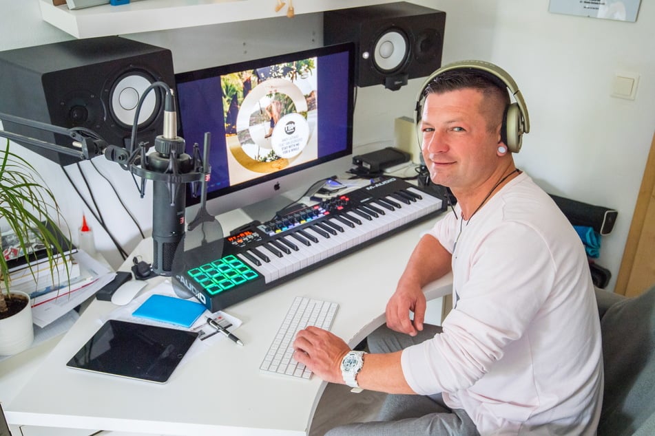 Der Chemnitzer DJ Andy LaToggo (43, eigentlich Andreas Falk) landete mit seinem Song "Stay With Me For A While" einen Sommerhit.