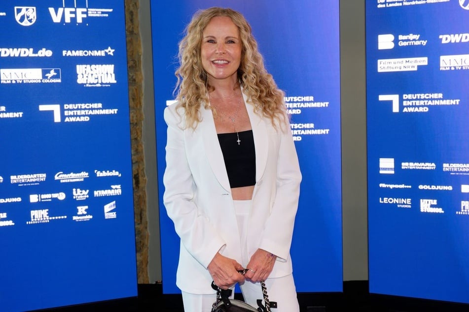 Sender-Ikone Katja Burkard (61) bleibt eines der Gesichter des Mittagsmagazins.