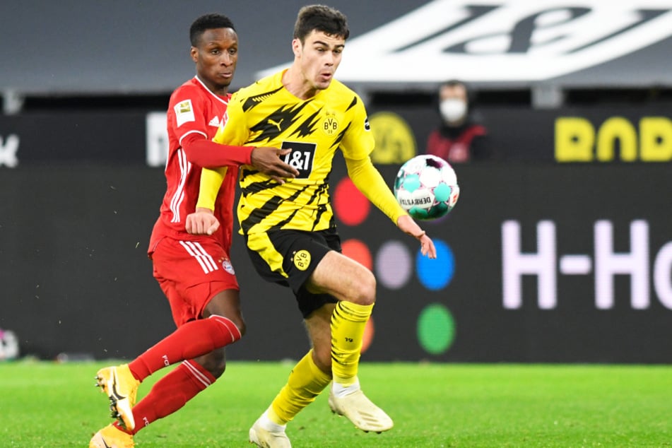 Giovanni Reyna (18; r.) kam bislang in allen zwölf Saisonspielen für Borussia Dortmund zum Einsatz.