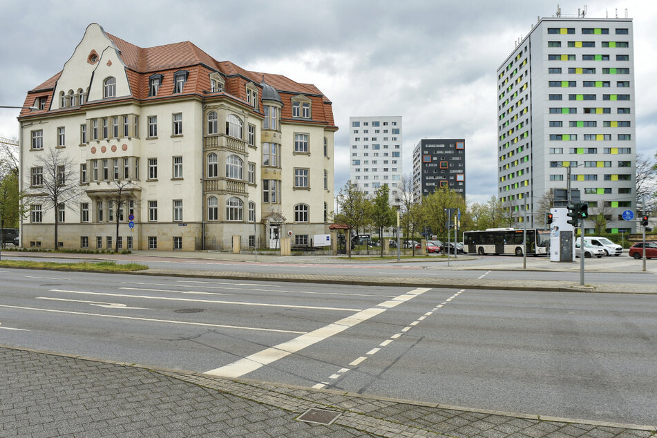 Der Dresdner Zeiss-Standort soll unter anderem an der linken Seite einen Anbau erhalten.