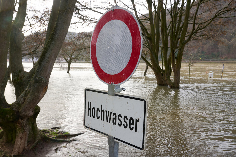 An fünf Messstationen in NRW wurde die zweithöchste Warnschwelle bereits überschritten.