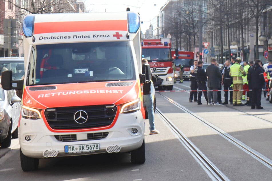 Schüsse und giftiger Qualm in Mannheimer Innenstadt: 17 Verletzte