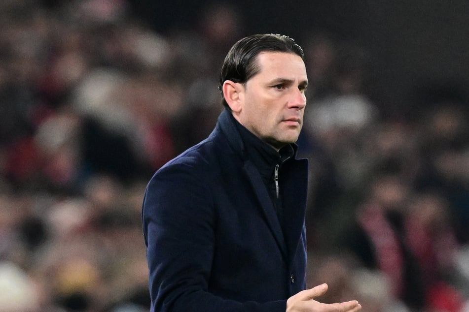 Nach Klinikaufenthalt: Ex-Buli-Coach meldet sich erstmals