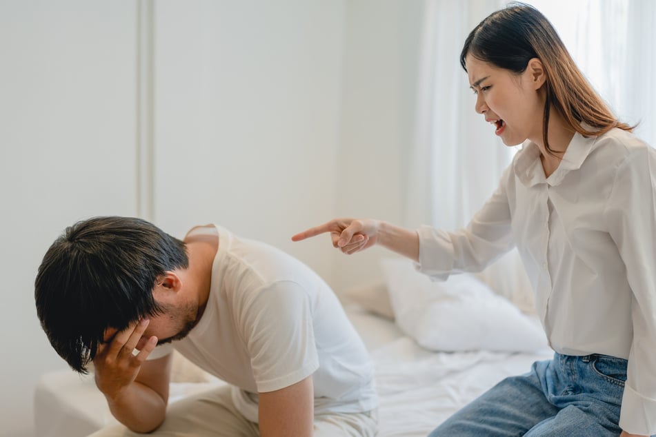 "Zu fett" und "inkompetent im Bett" - die Ehefrau witterte offenbar ein grandioses Geschäft. (Symbolbild)